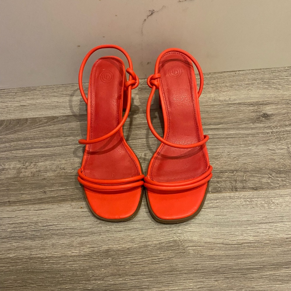 Urban Outfitters strappy heeled sandals like new